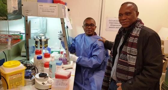 LE DOYEN  JM KAYEMBE EN VISITE AU CHU DU SART TILMAN