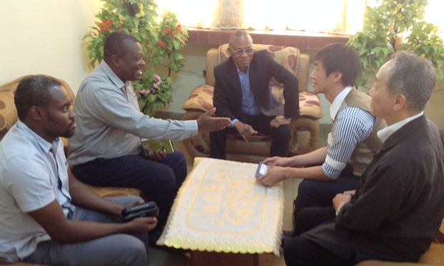 Accueil  des Professeurs Yasutoshi Kido et Junzo Sekide Osaka