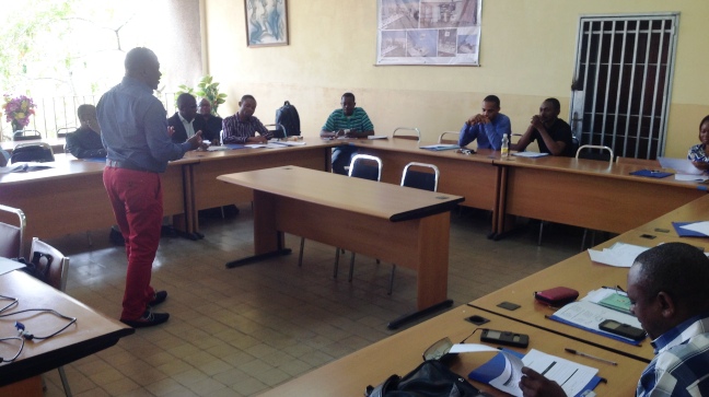 Le Professeur Eric Kamangu a assuré la formation à l'usage de l'outil pical