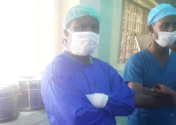 Le Dr Fidèle Nyimi, PhD student à l'université de Wuhan