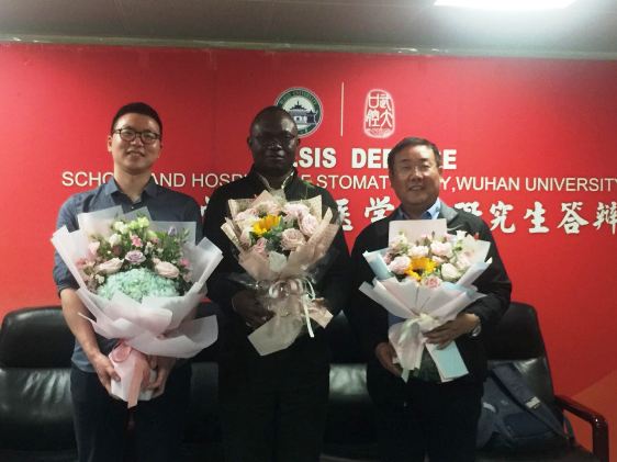 Le Professeur MANTSHUMBA vient de terminer un training