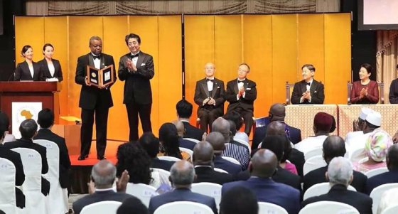 Dr. Jean-Jacques Muyembe, co-lauréat du 3ème prix « Hideyo Noguchi »