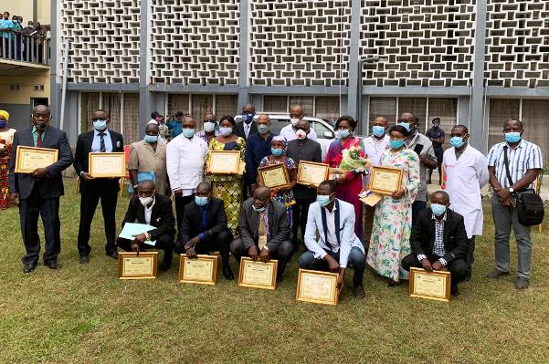 Remise des prix de mérite aux travailleurs des CUK