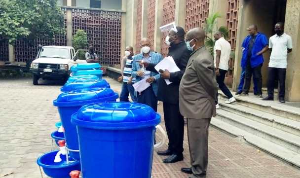 Acquisition de lave-mains