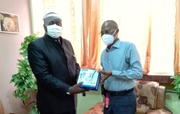 Contrôle de la température à l'entrée de la faculté