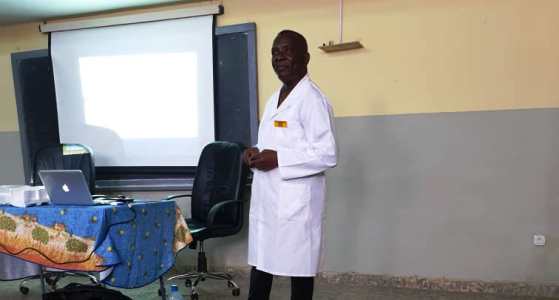 Cours de Management de lutte contre le Paludisme animé notamment par le Professeur H. Situakibanza