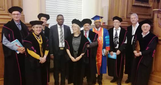 Un des actifs du Professeur Ekulu