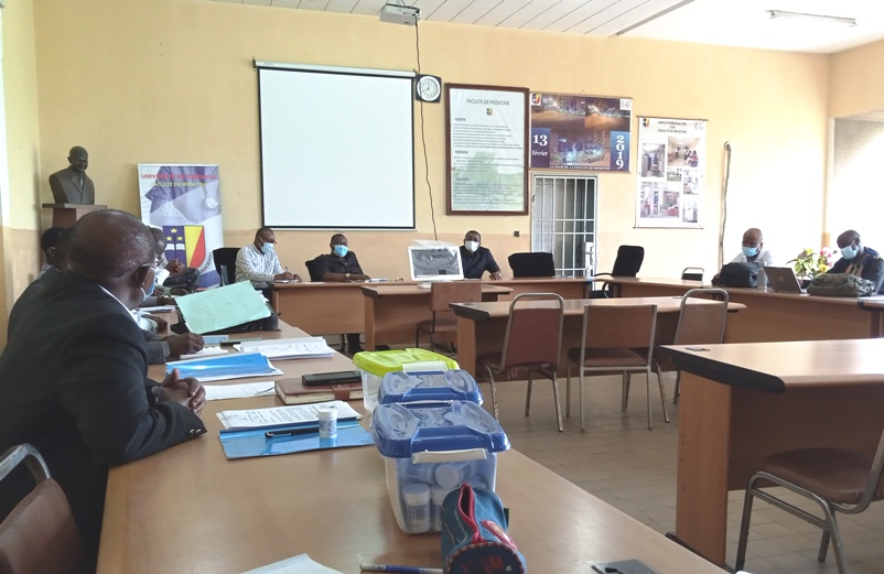 Réunion de concertation sur les essais cliniques du produit DOUBASE-C contre la COVID-19