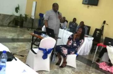 Professeur Patrick Kayembe à l'édition du DIU VIH-TB-HV