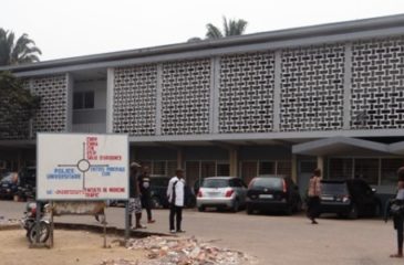 Liste déclarative des médecins ophtalmologistes formes ou encore en formation aux cliniques universitaires de Kinshasa
