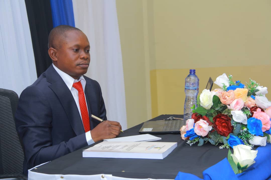 DEFENSE DE D.E.A DE L’ASSISTANT ARSENE MINGASHANGA MBOYO