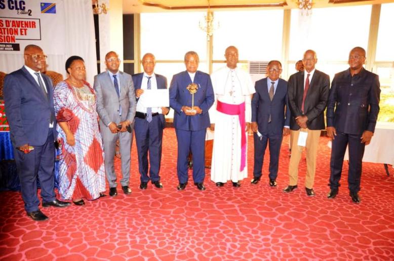 Prix du Mérite Citoyen Bakanja-Kimbangu au Professeur Dr Jean-Jacques MUYEMBE TAMFUM