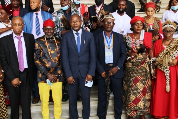 Visite des chefs coutumiers auprès du Recteur de l’Université de Kinshasa
