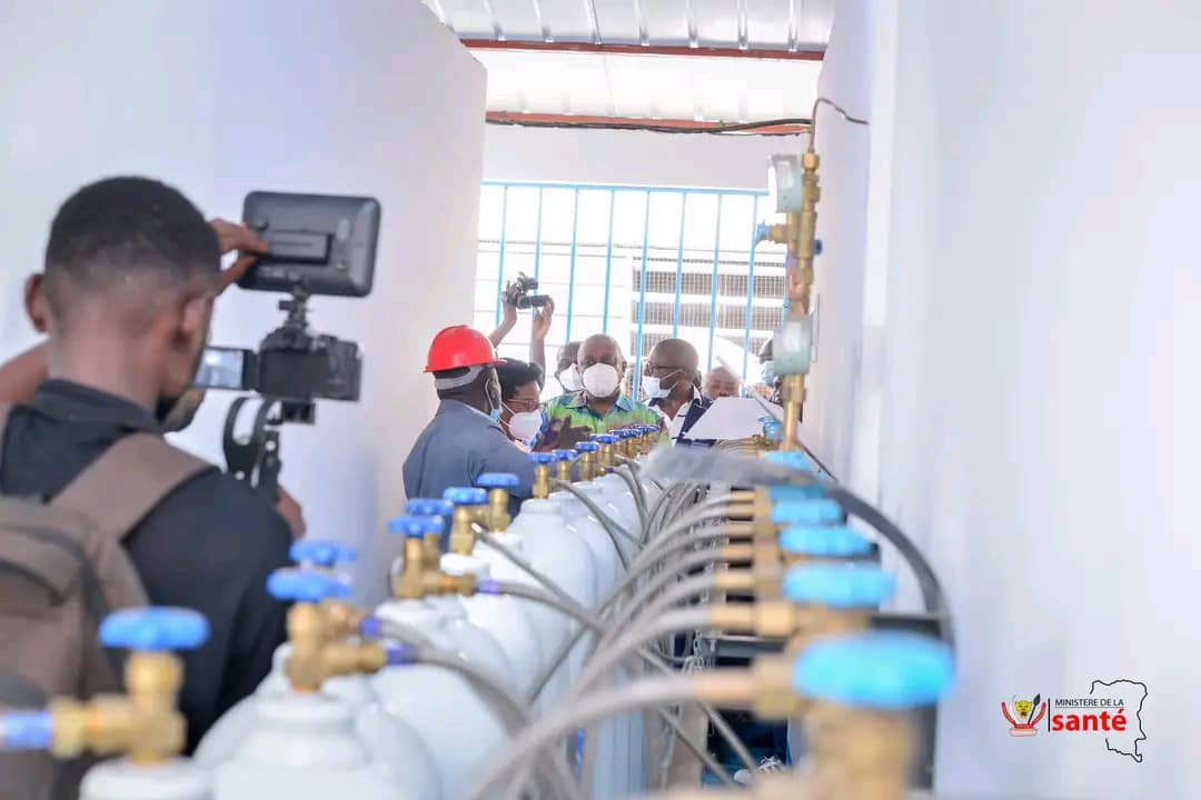 Inauguration de la première unité de production d’oxygène médical réalisée avec l’appui de l’OMS.
