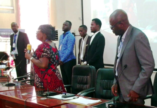 Prix d'excellence à l'occasion de la clôture du 10ème congrès de l'Afmed.