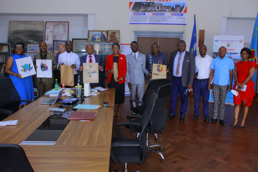 Des emballages biodégradables en papier Œuvres des étudiants de la Faculté des Sciences Économiques