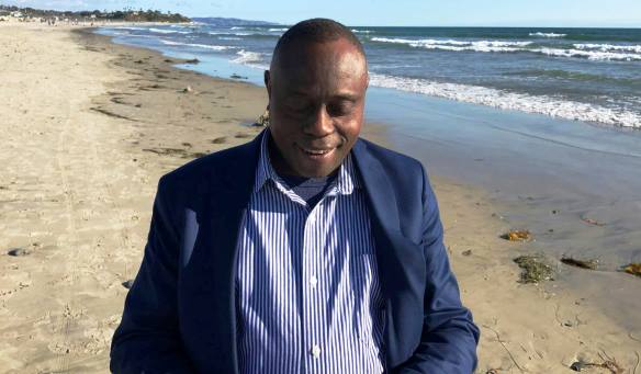 Titre de "Fellow de la Société internationale (FISN)" au Professeur SUMAILI Ernest