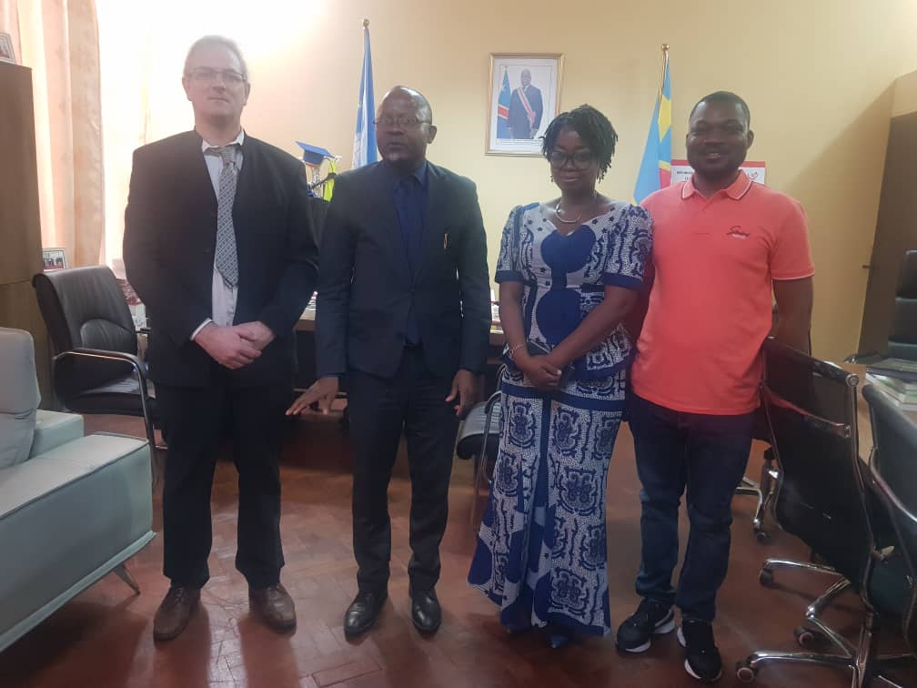 Le Secrétaire Général à la Recherche, Le Professeur Antoine Tshimpi a reçu en entretien Le Professeur Matthieu SERGIER de l'Université Saint- Louis