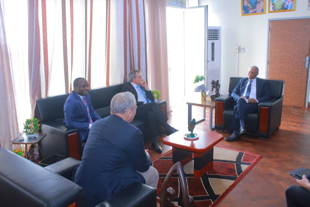 Visite à l'Université de Kinshasa de la délégation de Députés européens