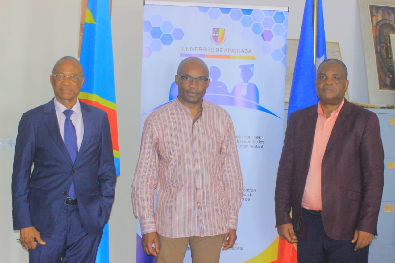 Visite à l'Université de Kinshasa de Charles ONANA, L'écrivain franco-camerounais