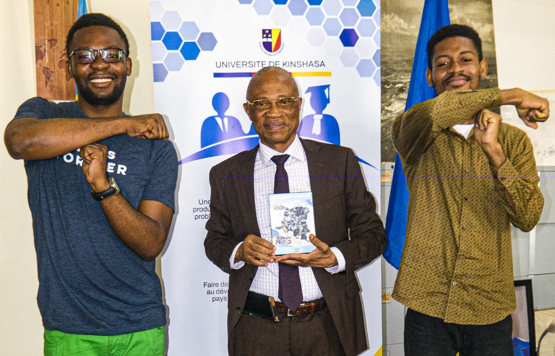 Des étudiants de l'Université de Kinshasa chantent pour la paix à l'Est de la RDC