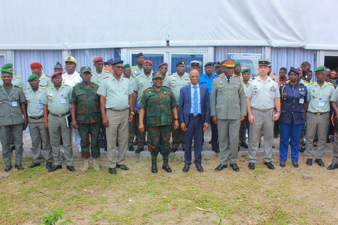Réflexions stratégiques sur les enjeux sécuritaires et de défense de la RDC, à l'Université de Kinshasa.