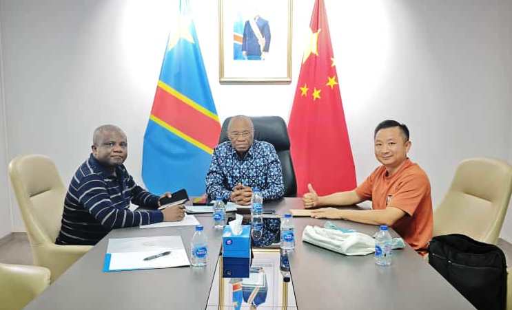 Signature d'un accord de principe de collaboration entre l'Université de Kinshasa et la compagnie Shenzhen Kep Technology Co de Chine