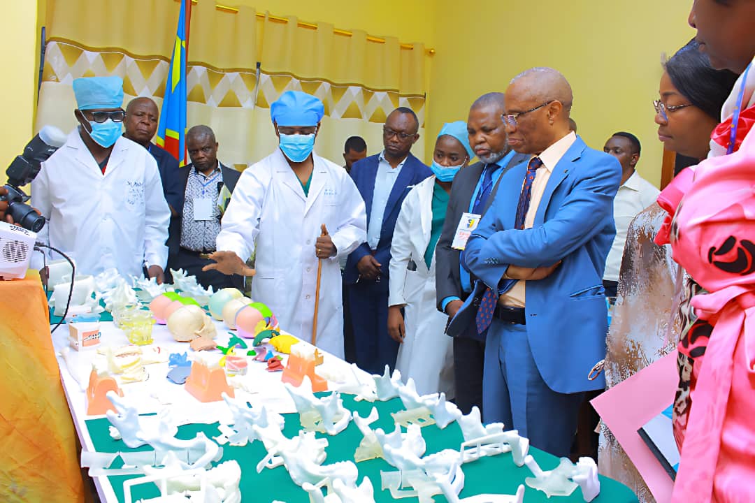 Inauguration du Laboratoire préclinique de chirurgie orale et maxilofaciale  Professeur Dr Hubert NTUMBA MULUMBA à l’Université de Kinshasa