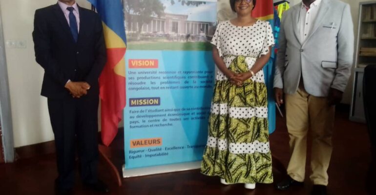 La Professeure Sessouma Bintou à été reçue par Mr le Recteur de l'Unikin 1