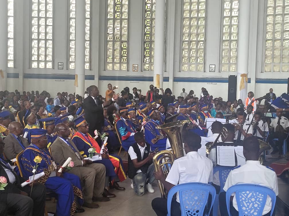 Lundi 01/05/2023, fête du travail et ..., désormais, des Professeurs Émérites de l'université de Kinshasa; et peut-être, dorénavant, de tous les Professeurs Émérites de la République