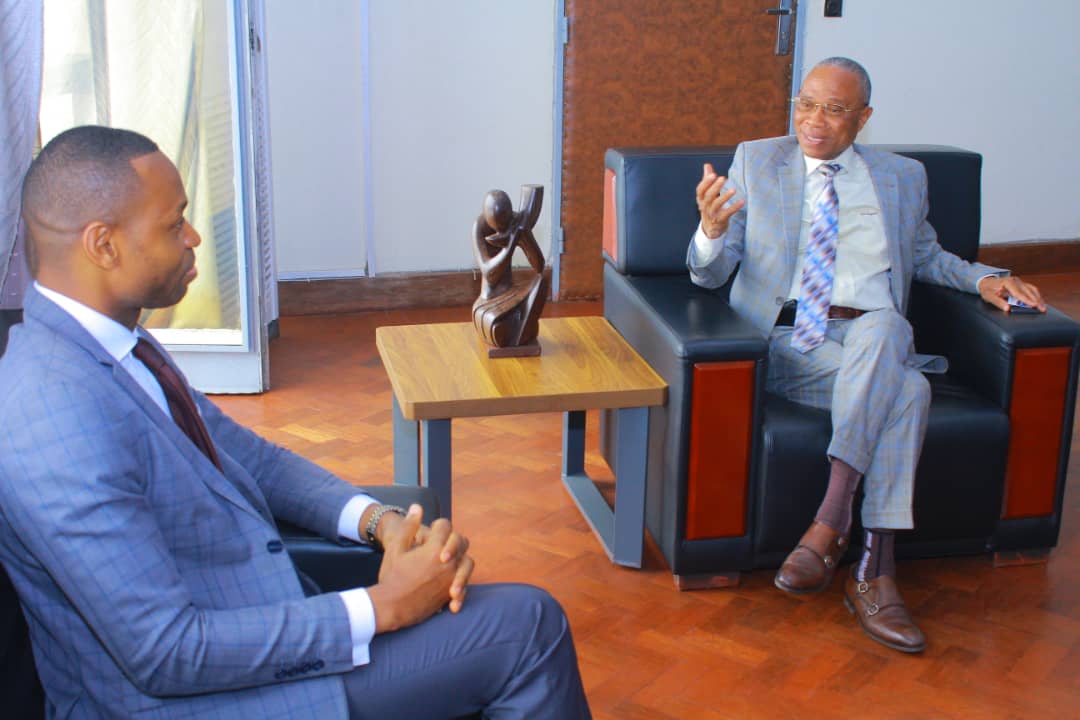 Promotion de l'entrepreneuriat et de l'emploi des jeunes : UNIKIN et FSPEEJ en collaboration