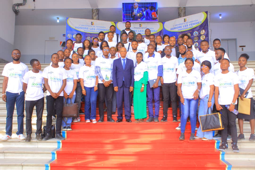 Projet ECOMOB (pour une jeunesse francophone engagée sur les enjeux environnementaux)