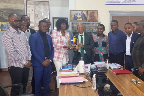 Le leadership du Recteur KAYEMBe