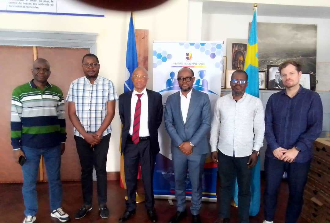 L'Université de Kinshasa et la Fondation Hirondelles signent une convention de collaboration
