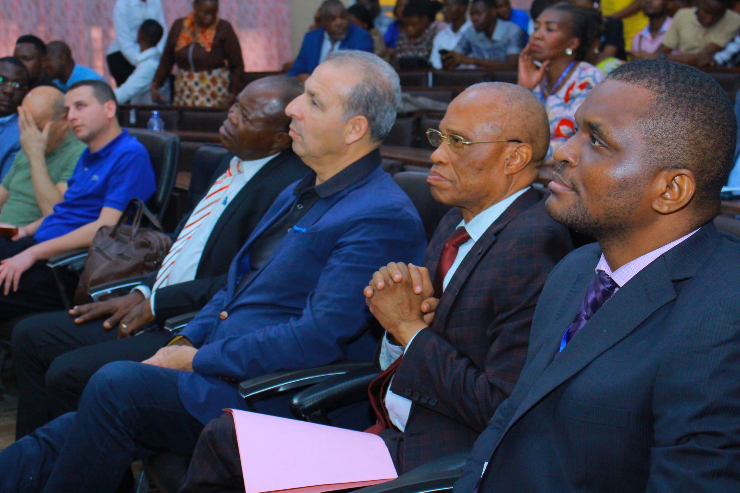 Clôture de la 1ère édition du Colloque international sur l'accompagnement entrepreneurial et l'innovation verte en contexte africain à l'Université de Kinshasa