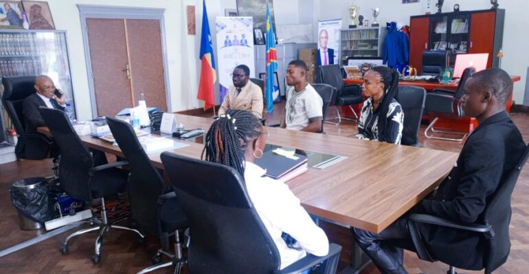 delegation_HET_unikin
