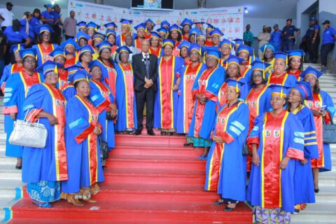 professeure_unikin_femme 1