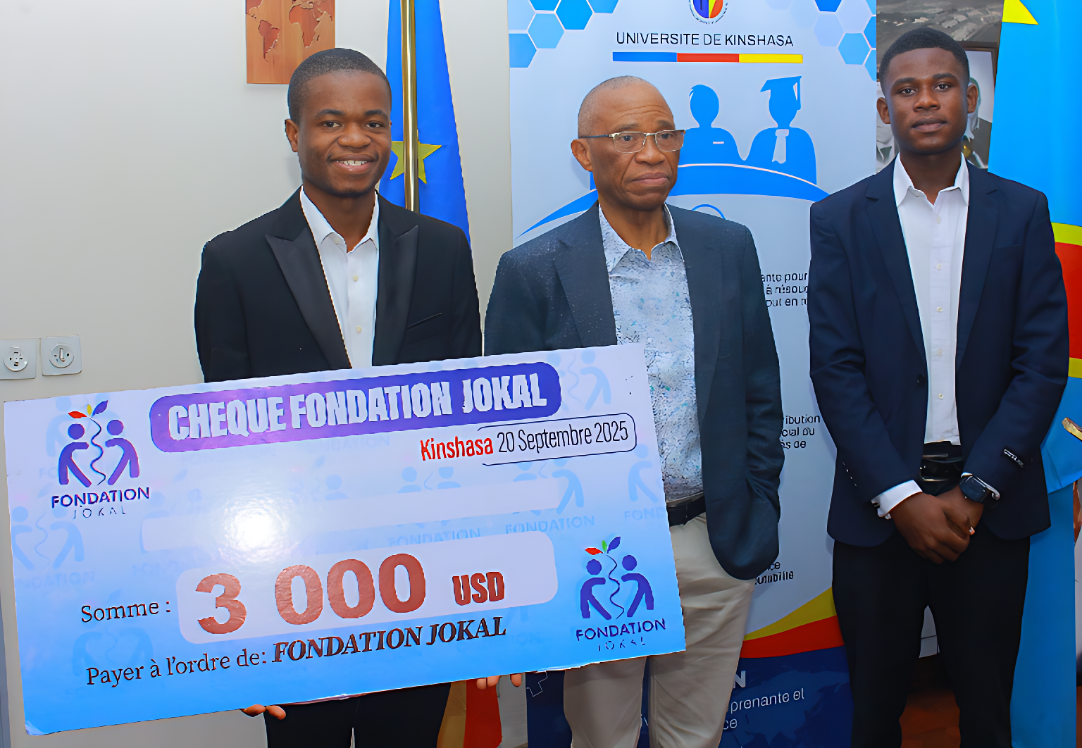 Le Recteur Jean-Marie KAYEMBE NTUMBA reçoit Russell MPENEMOKE et son projet Rudless primé nationalement